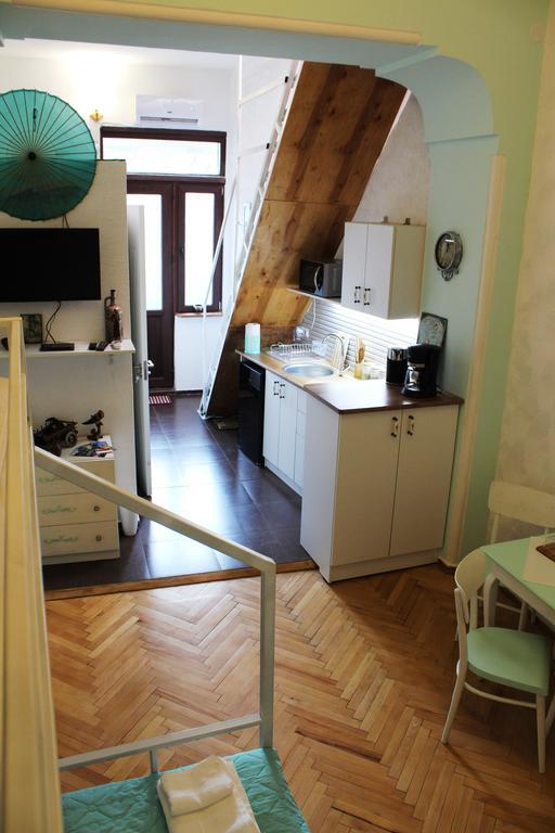 Old Town Studio With Picture Perfect Terrace ! Tbilisi Exterior photo